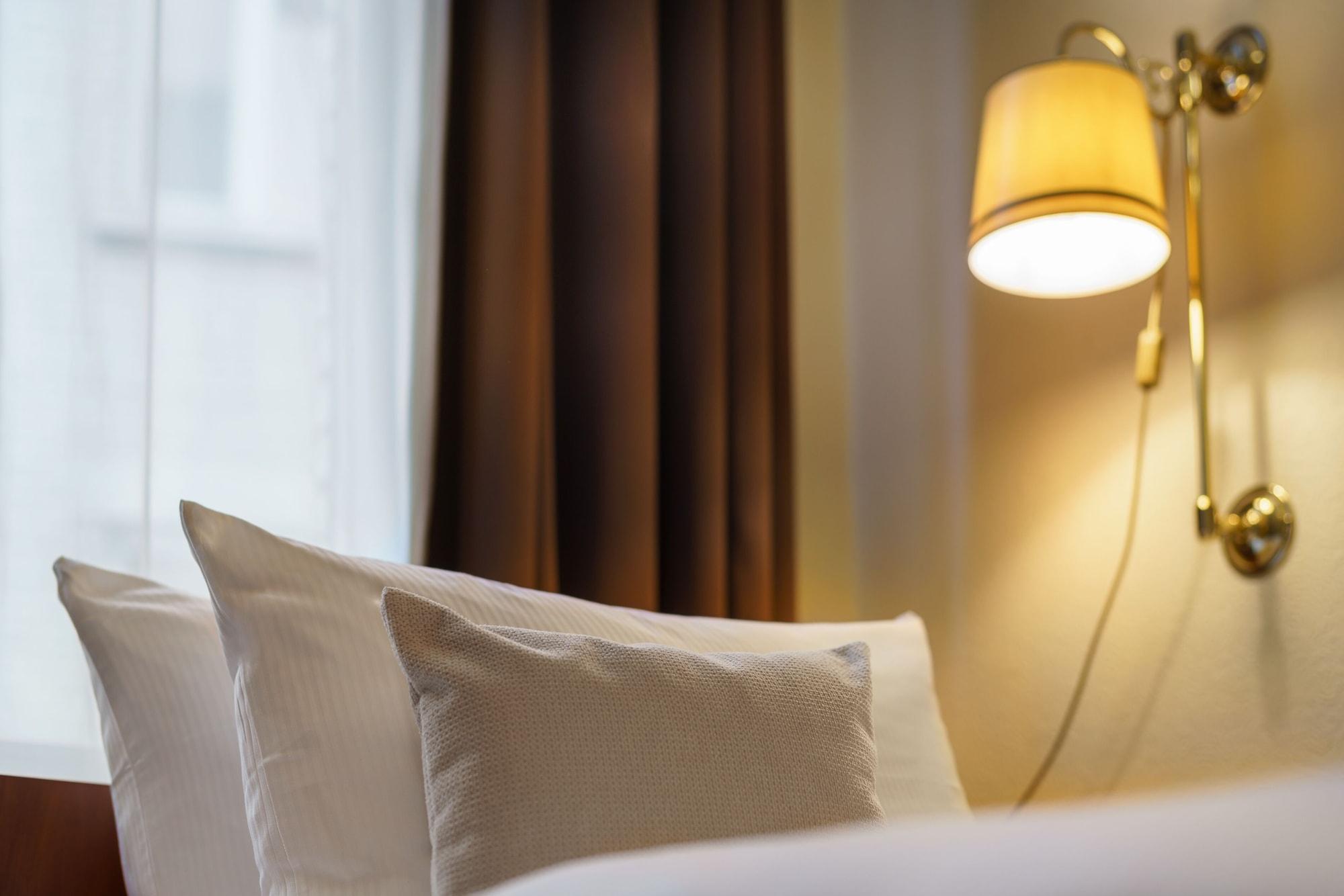 Hotel Kronprinz Hamburg Hauptbahnhof Zewnętrze zdjęcie