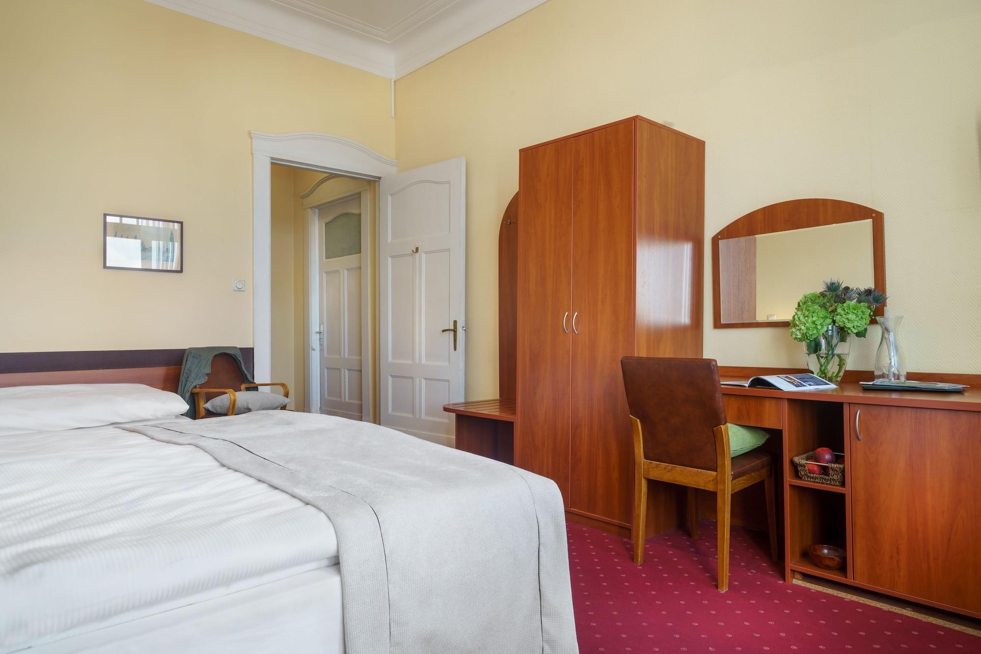 Hotel Kronprinz Hamburg Hauptbahnhof Zewnętrze zdjęcie