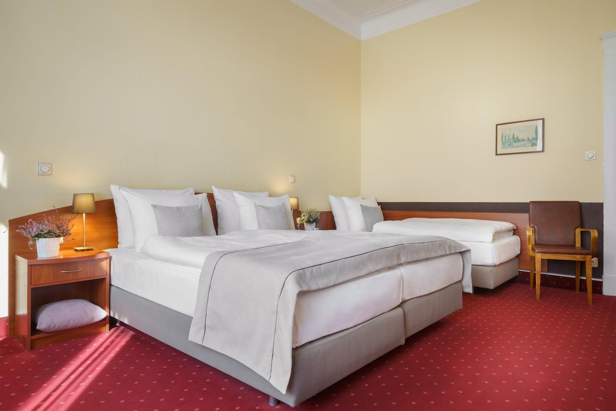 Hotel Kronprinz Hamburg Hauptbahnhof Zewnętrze zdjęcie