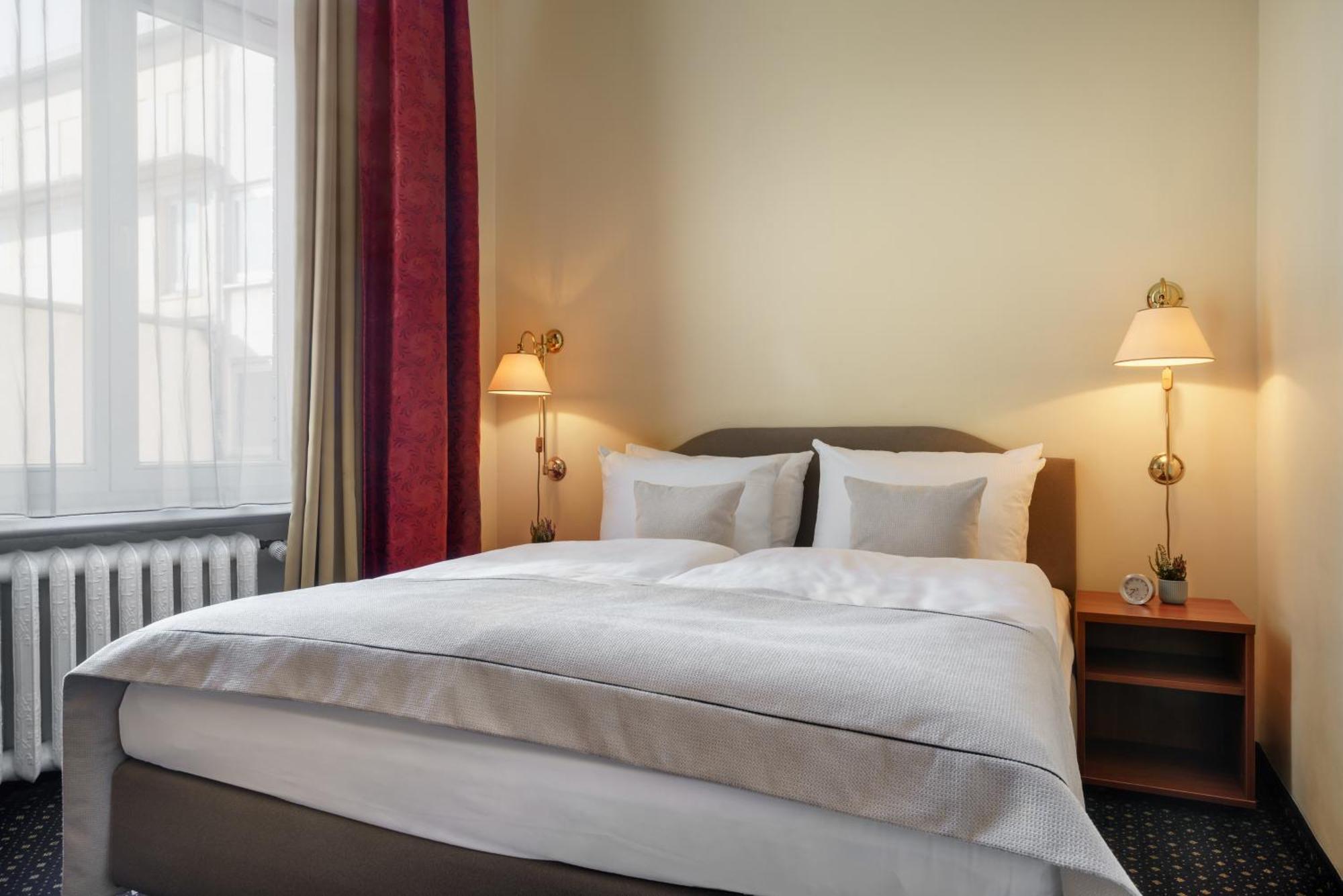 Hotel Kronprinz Hamburg Hauptbahnhof Zewnętrze zdjęcie