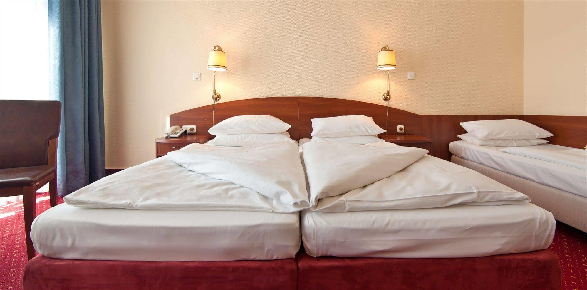 Hotel Kronprinz Hamburg Hauptbahnhof Zewnętrze zdjęcie